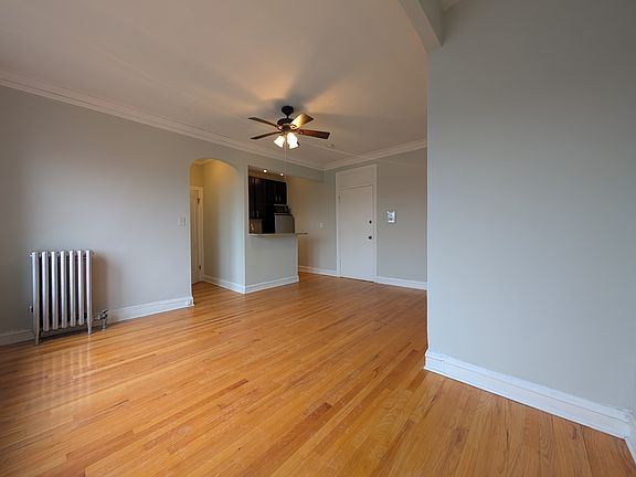 5th image of 4237 N Paulina St #4614-412