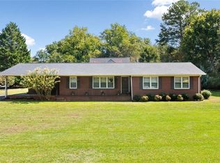 2 Ridgeview Dr, Cartersville, GA 30120