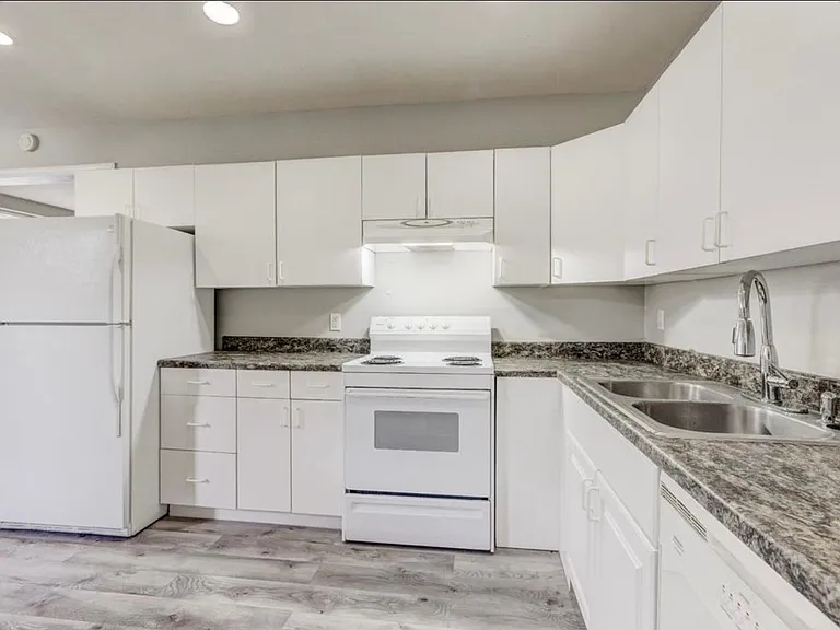 7317 River Bend Rd — Photo 5