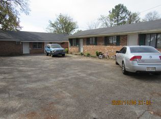 2112 14th Ave N, Columbus, MS 39701