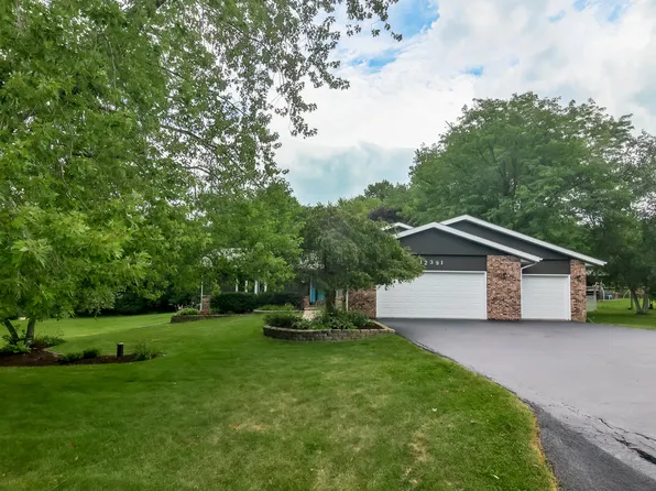 12391 Squirrel Tree Ln, Belvidere, IL 61008