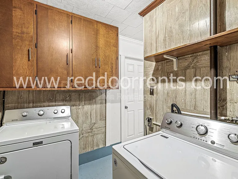 424 Main St — Photo 11