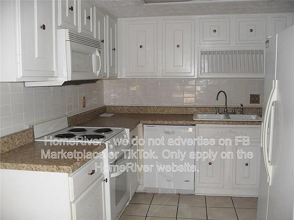 4th image of 3208 Clairmont North NE #3208
