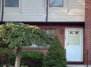 888 Cindy Ct, Brick, NJ 08724