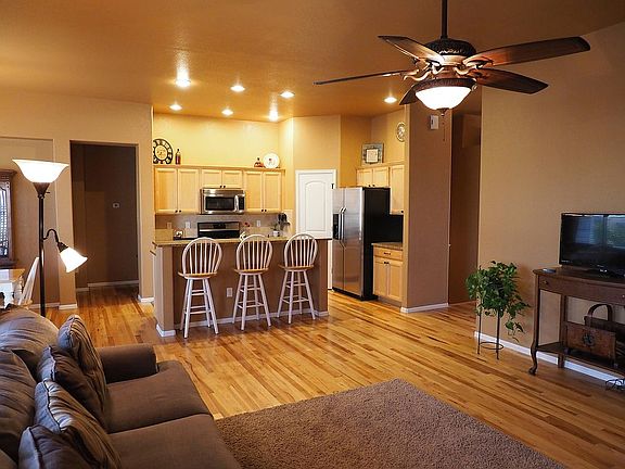 Family living room 1st floor