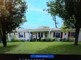 3012 W Rainbow Dr, High Ridge, MO 63049