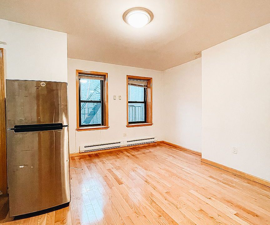 1st image of 137 E Houston St APT 7