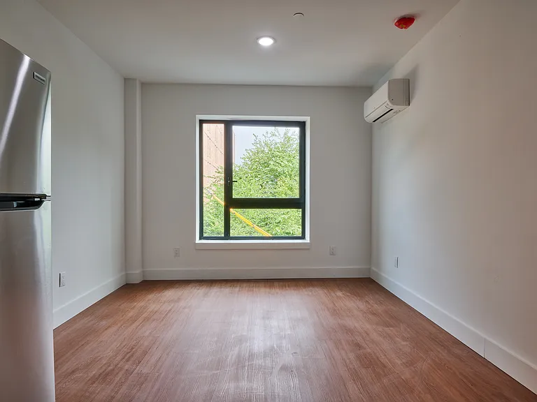 360 E 184th St #1B — Photo 6