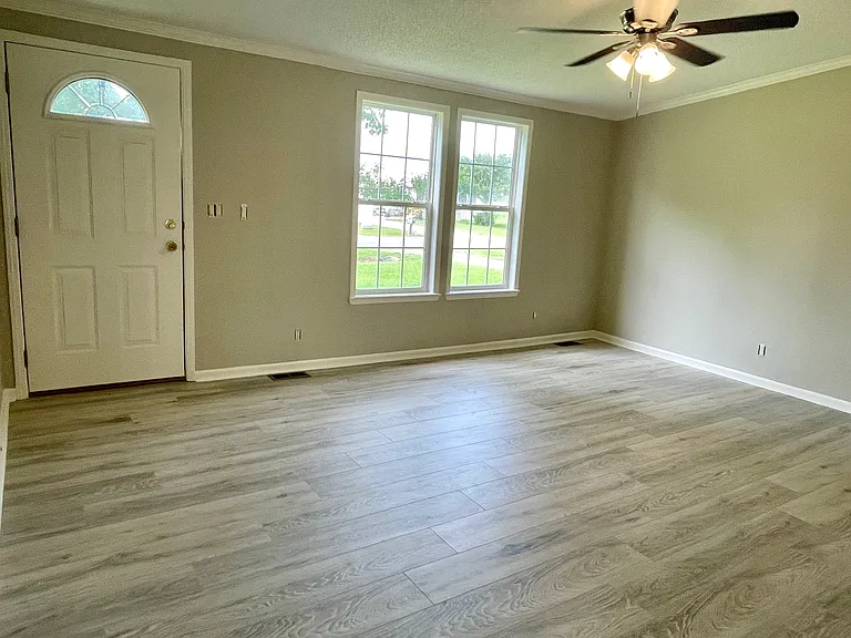 115 Lacy Ln — Photo 6
