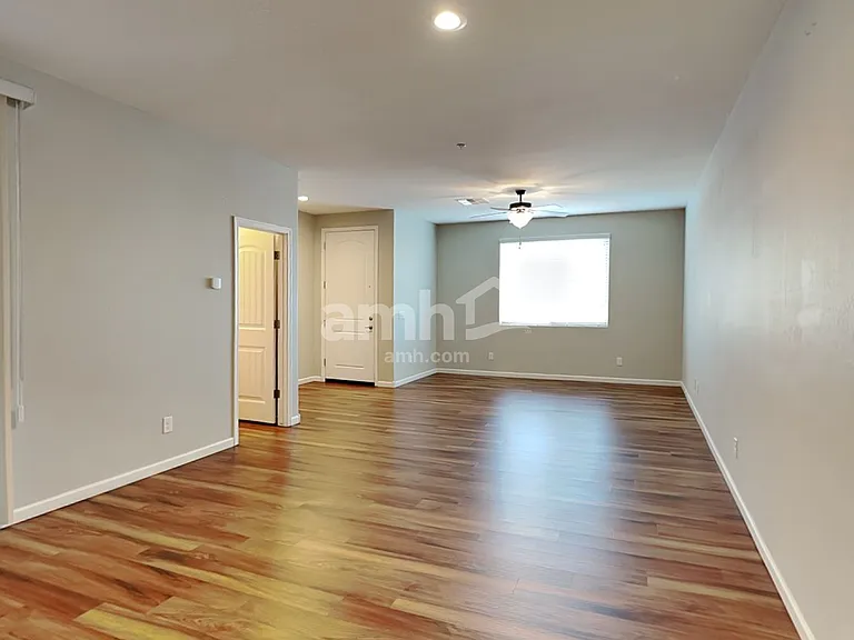 20785 W Maiden Ln — Photo 6