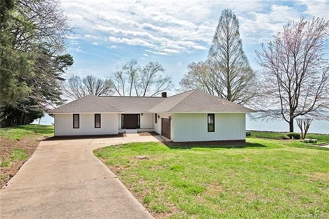1st image of 126 Clearwater Ln #5