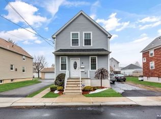338 3rd St FLOOR 1, Saddle Brook, NJ 07663