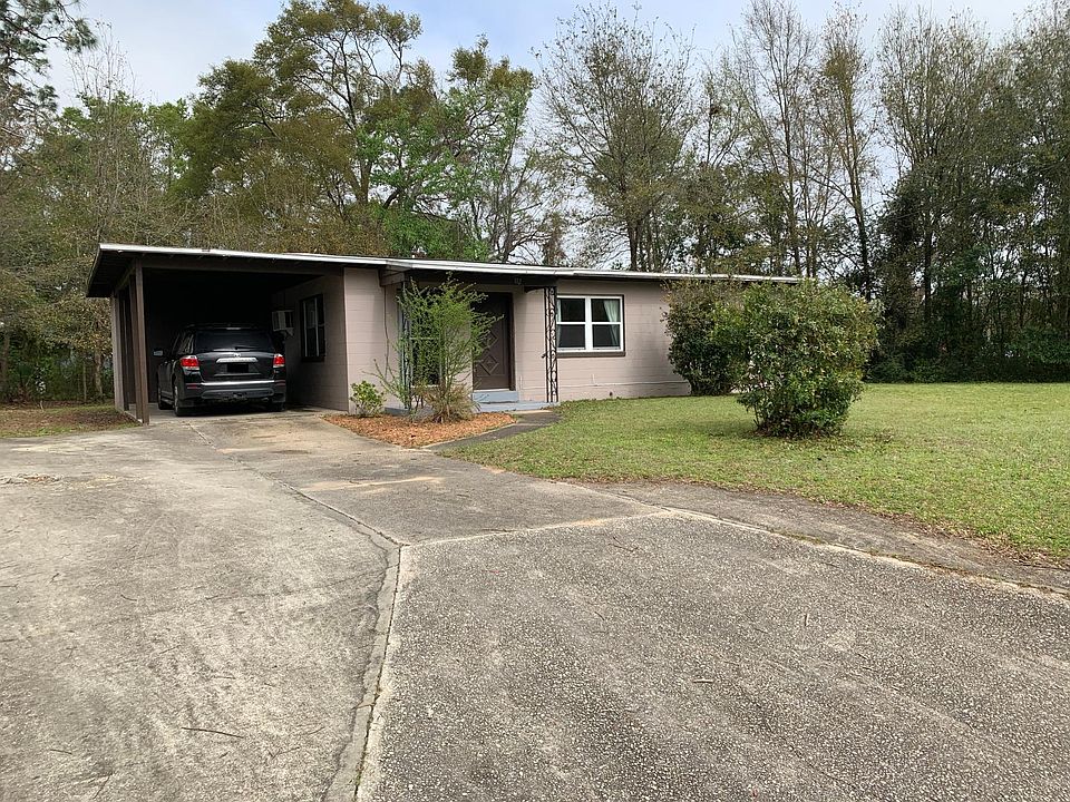 1st image of 112 Warwick Ave