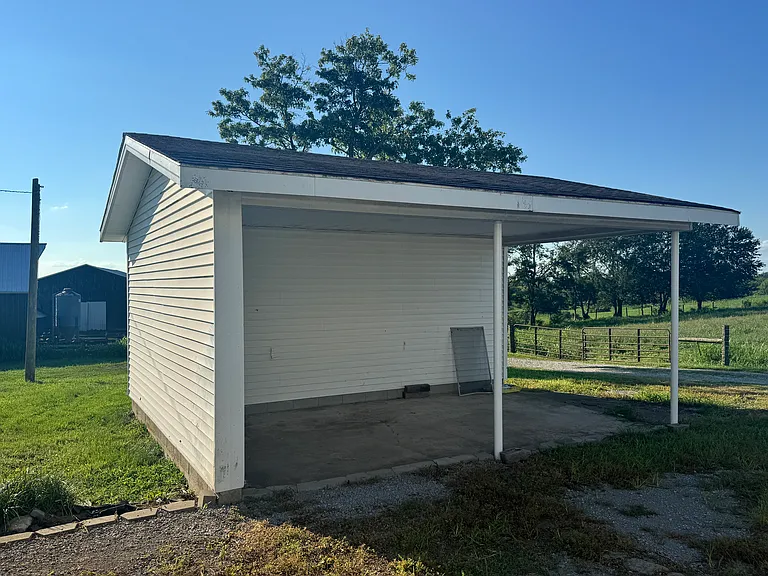 3958 Shakertown Rd — Photo 8