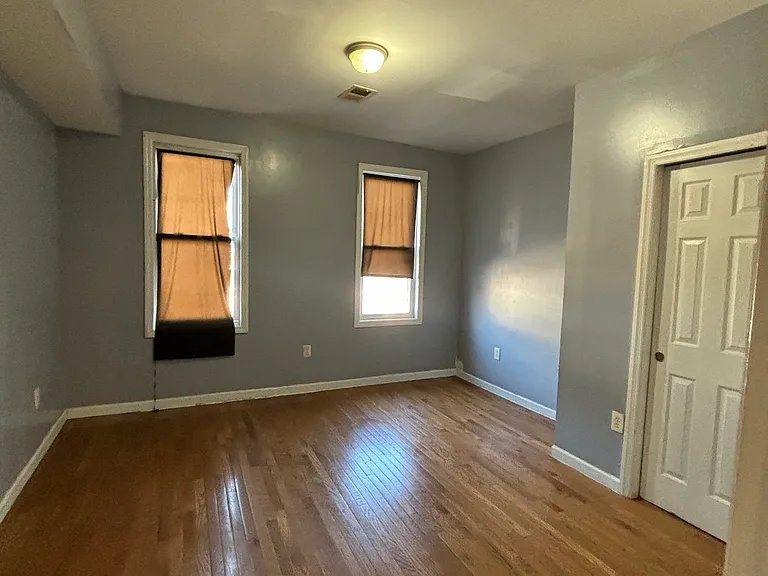 417 15th Ave #2 — Photo 4