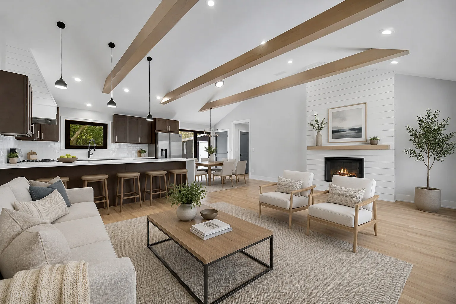 3 bed, 1400 sqft, $3,600 — Photo 3