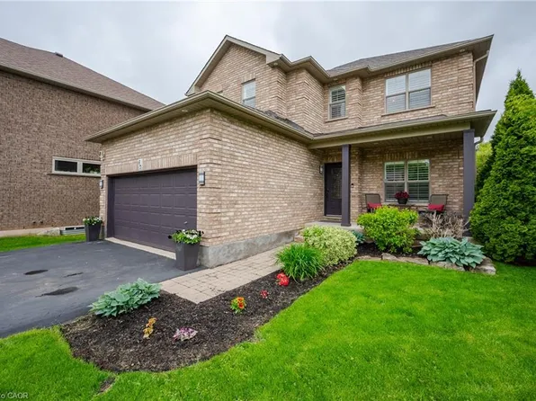 67 Commando Ct, Hamilton, ON L8B 0J6