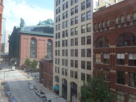 5th image of 537 S Dearborn St APT 5C