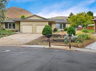 6678 E Glacier Dr, Boise, ID 83716