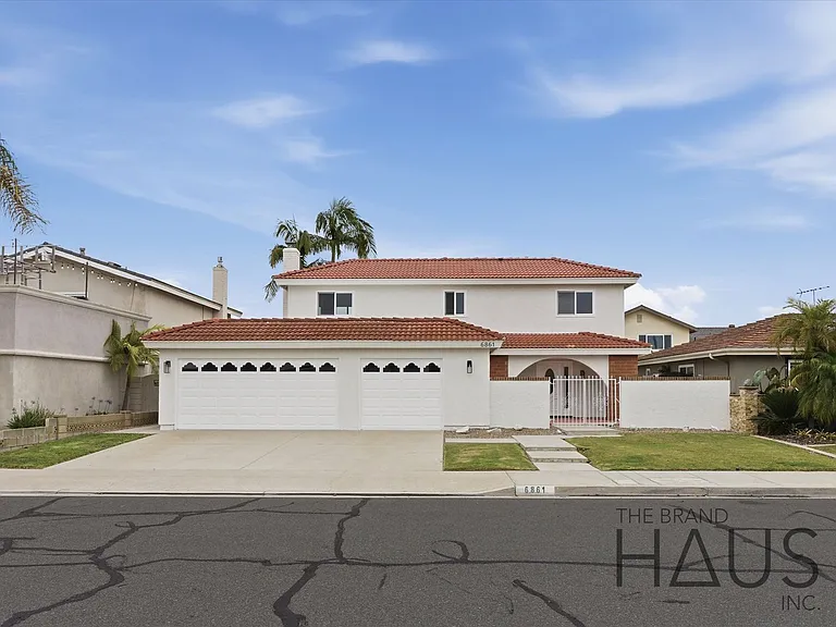 6861 Defiance Dr — Photo 25