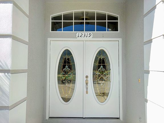 3rd image of 12319 Shadowbrook Ln
