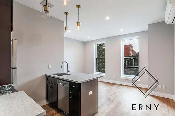 Rented by ERNY LLC | media 17