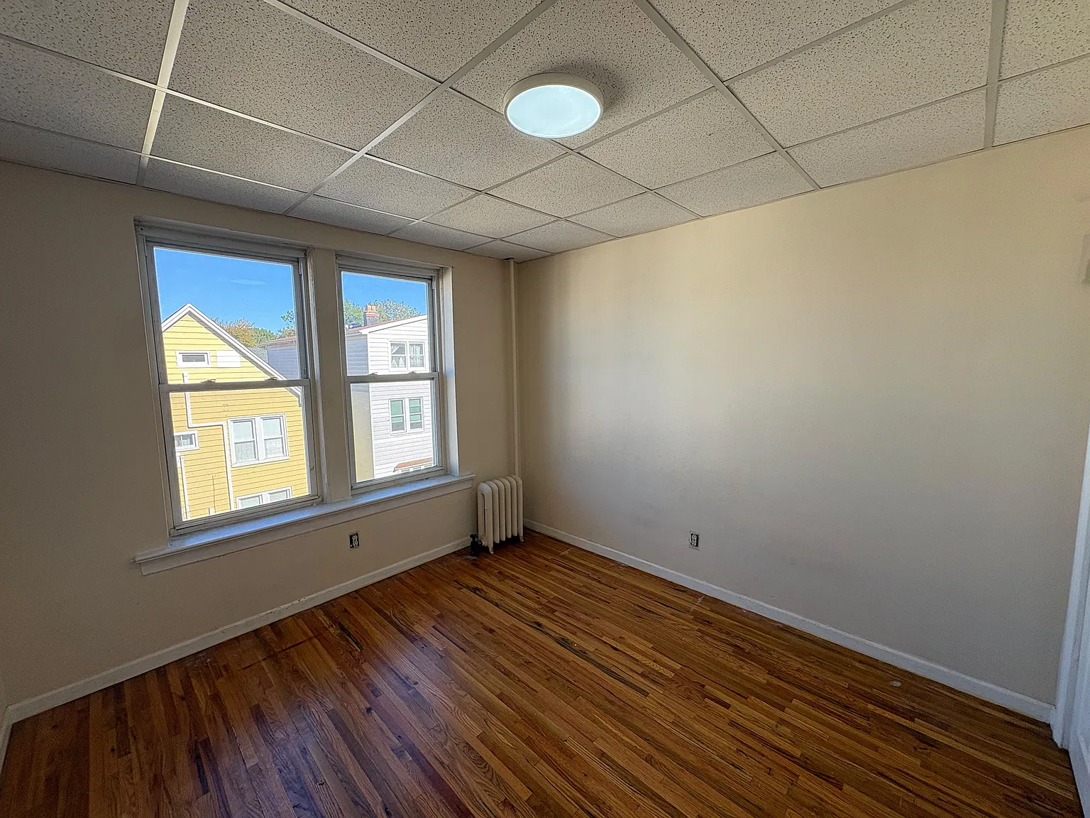 1 bed, 650 sqft, $1,800 — Photo 2