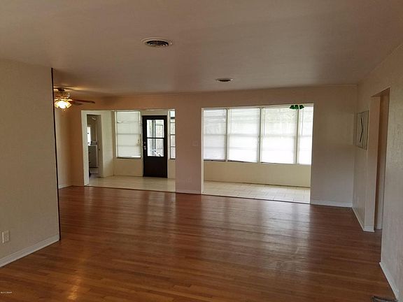 4th image of 246 Tarragona Way