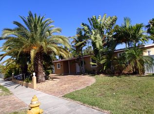 10739 SW 44th St, Miami, FL 33165