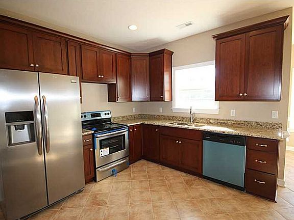 2nd image of 1527 Glen Haven Dr