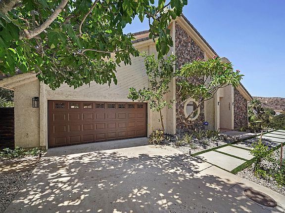 3rd image of 3543 Mesquite Dr