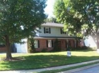 4190 Greywood Dr, York, PA 17402