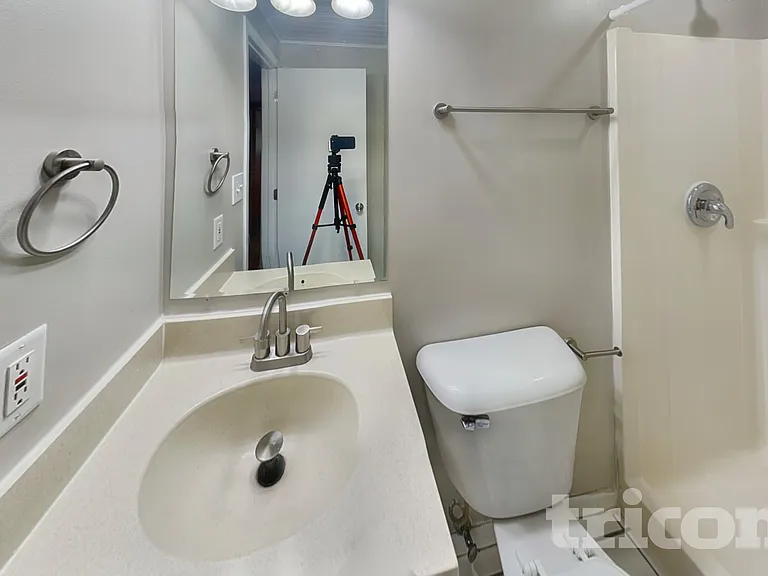 433 1st St NW — Photo 12