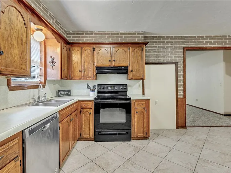 4121 Monica Dr — Photo 9