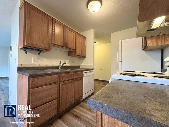 3rd image of 13402 98th Avenue Ct E APT D