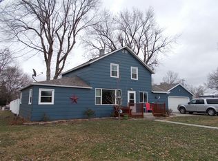712 Walnut St, Springfield, SD 57062
