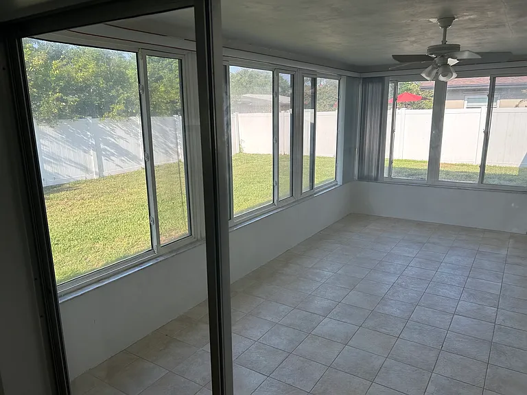 2247 Claiborne Dr — Photo 7