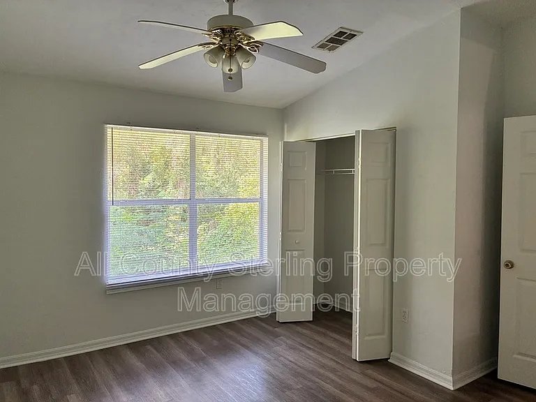 4415 SW 34th St #304 — Photo 16