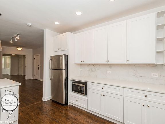 4th image of 2724 W Logan Blvd #2