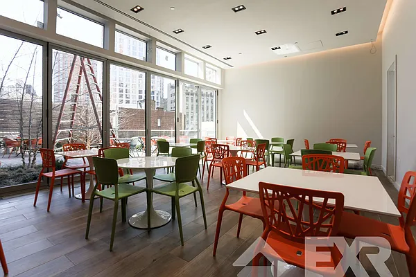 Rented by EXR | media 25