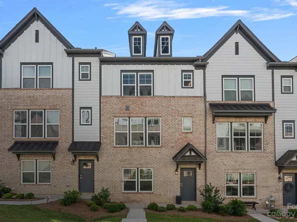 608 Tudor Park Way, Charlotte, NC 28211