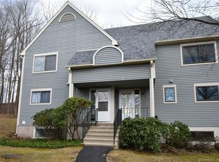 7 Quail Dr UNIT 7, Tariffville, CT 06081