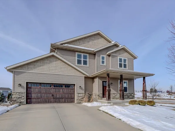 490 Wynnwood Dr, Verona, WI 53593