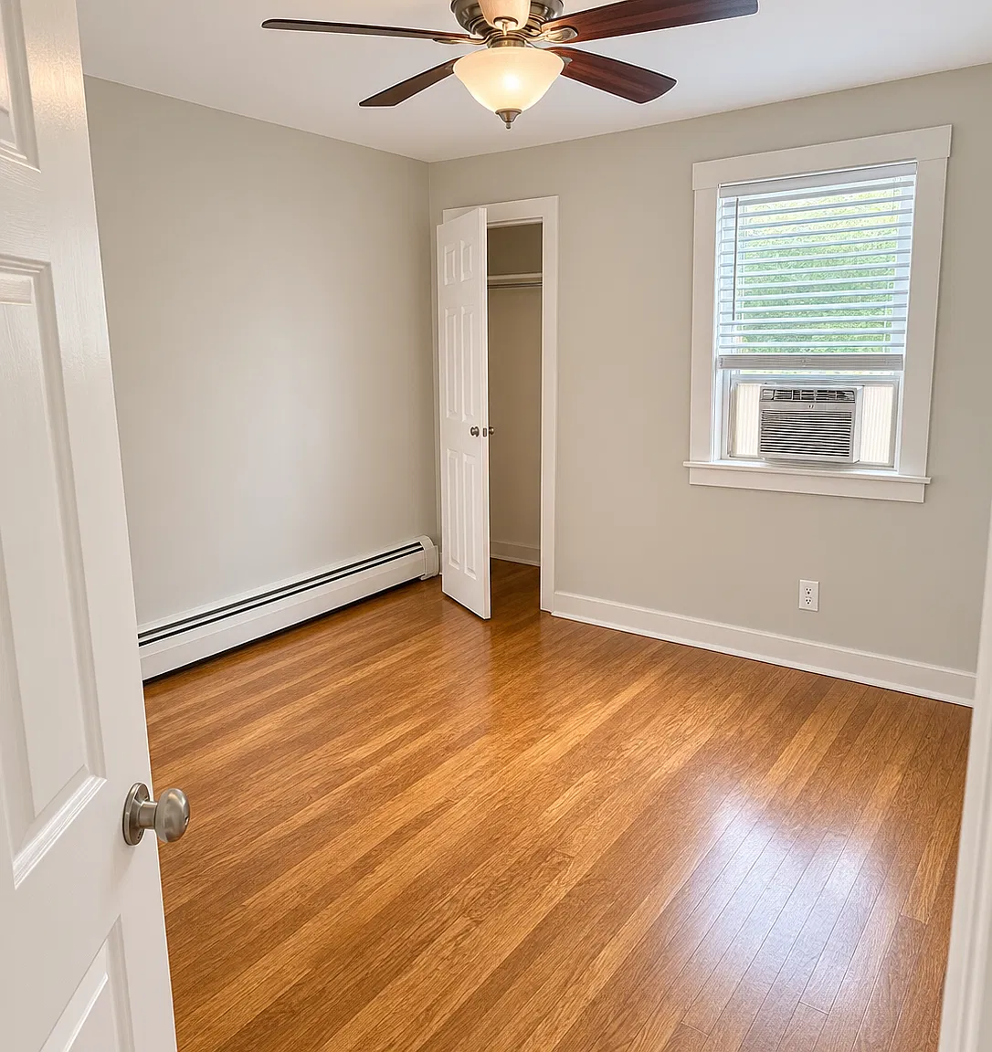 3 bed, 1200 sqft, $3,700 — Photo 4