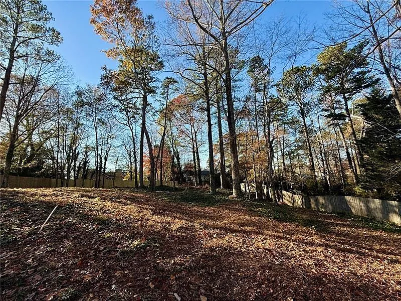 3 bed, 2.0 bath, $2,450 — Photo 2