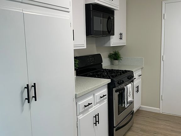 5th image of 1612 La Madera Ln