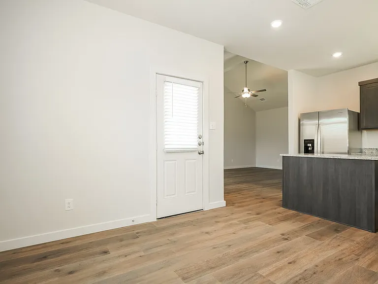 1536 Harvester Dr — Photo 6
