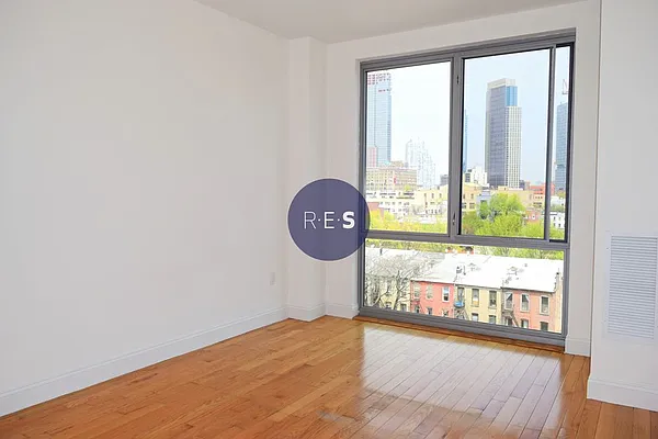 Rented by RES New York | media 4