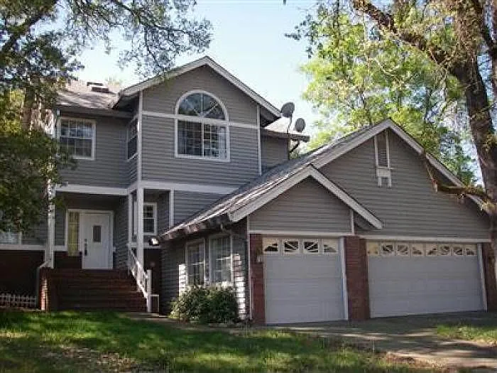 8488 Whispering Oak Ln photo 1