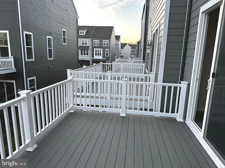 17958 Woods Overlook Dr — Photo 15